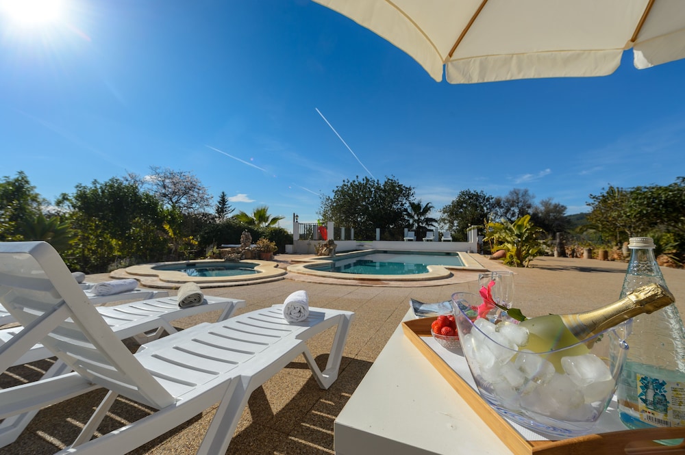 Villa Can Prats — 4-Star Luxury Hotel in Santa Eularia Des Riu, Spain