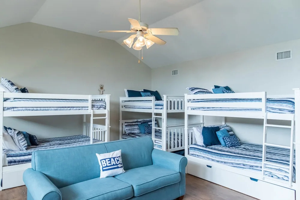 Ad651 sunny and Chairs — 4-Star Luxury Hotel in Port Aransas, United States