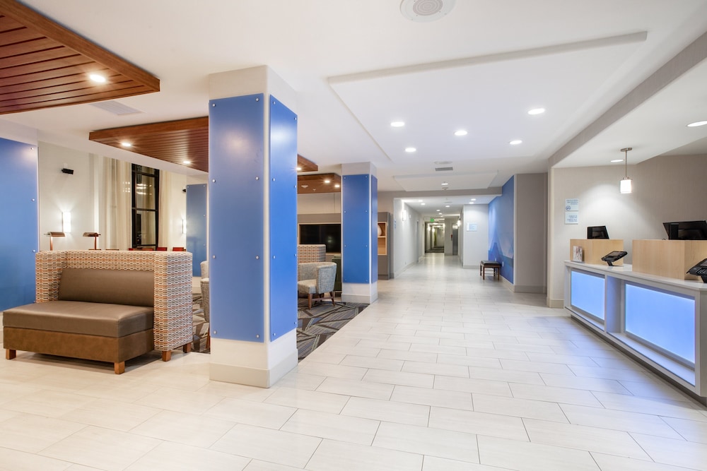 Holiday Inn Express & Suites Phoenix Glendale Sports Dist by IHG - photo 59