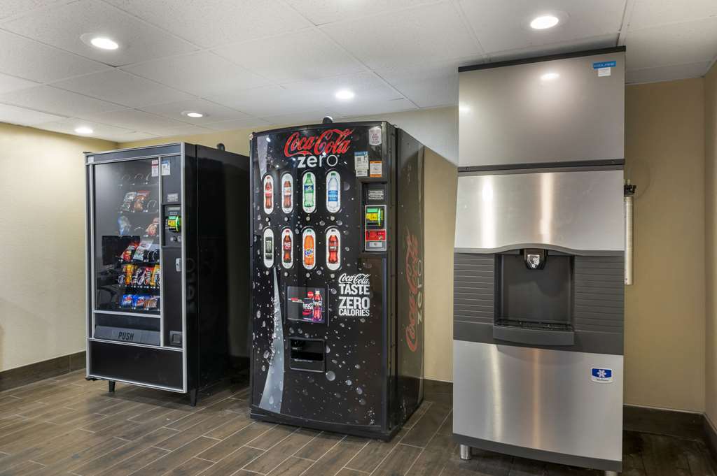 Comfort Inn & Suites Indianapolis Northwest College Park - photo 35