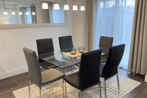 Stylish Home in Prime Location North of Toronto — 4-Star Luxury Hotel in Richmond Hill, Canada