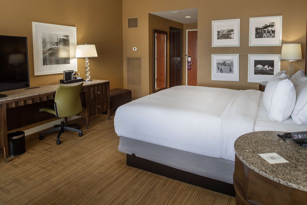 Hilton St. Louis Airport - photo 37