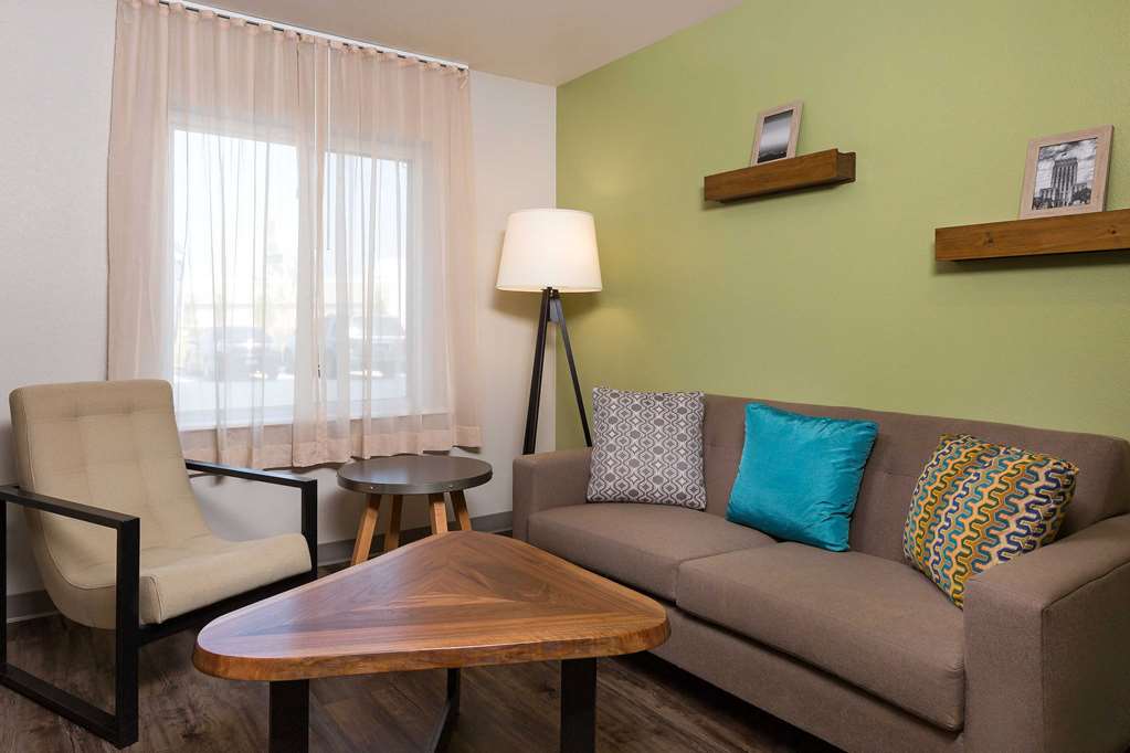 WoodSpring Suites Houston IAH Airport - photo 8