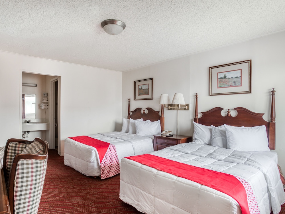 OYO Hotel San Antonio East - photo 11
