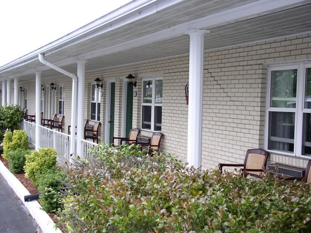 Birchwood Inn - photo 13