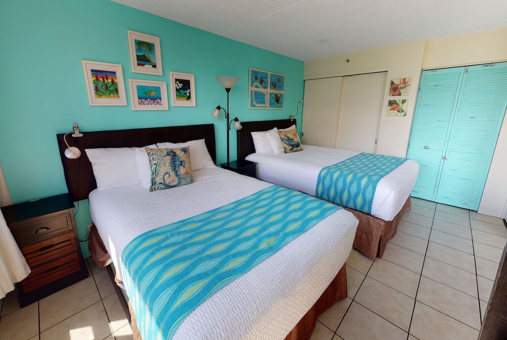 Waikiki Banyan High Level Condo with Private Lanai by Koko Resort Vacation Rentals - photo 24