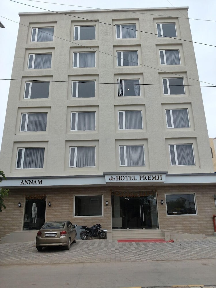 Hotel Premji by Shivalaya Darshanam in Dwarka, India