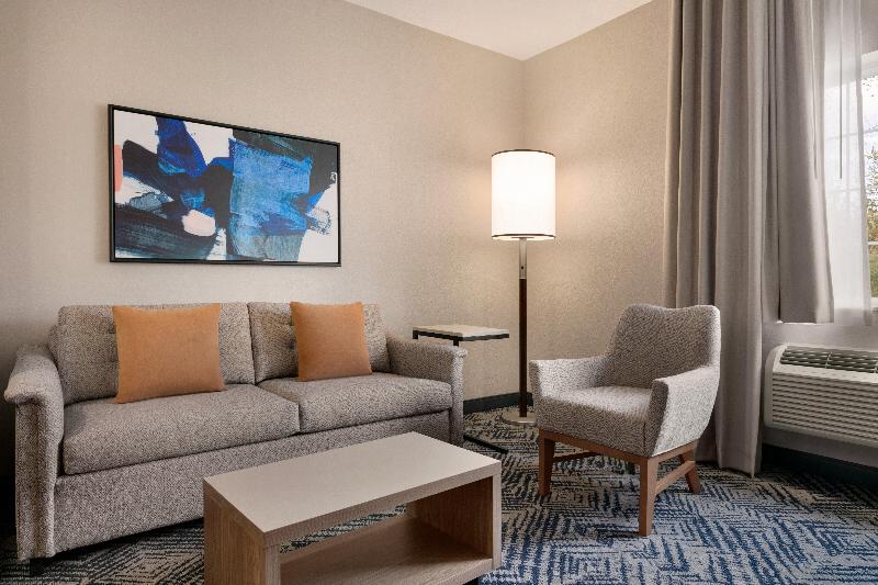 Candlewood Suites Springfield North - photo 23