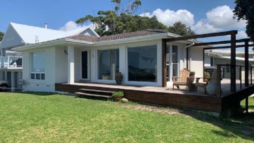 Absolute Beach Front - carbon neutral hotel in Hawks Nest