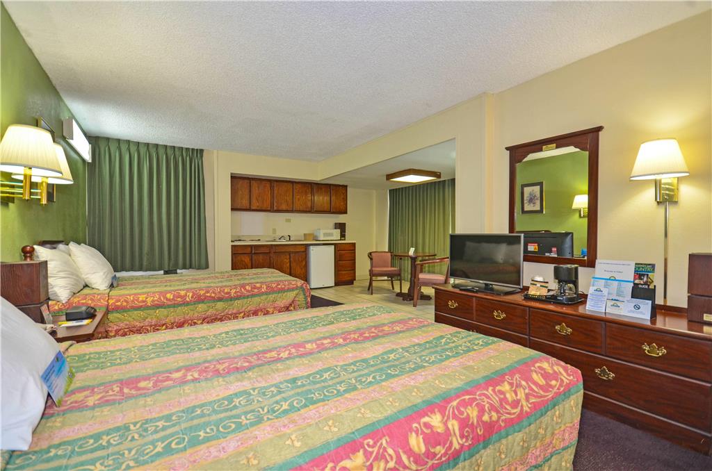 Days Inn by Wyndham Southern Hills ORU - photo 7