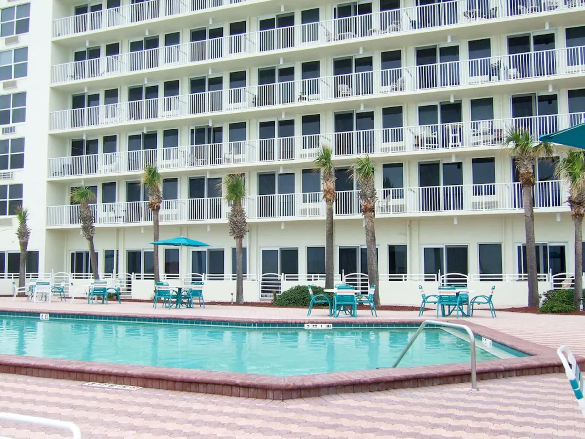 Harbour Beach Oceanfront Resort - photo 3