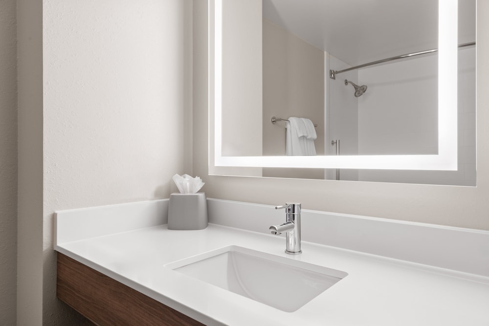 Holiday Inn Express Hotel & Suites Danbury I 84 by IHG - photo 37