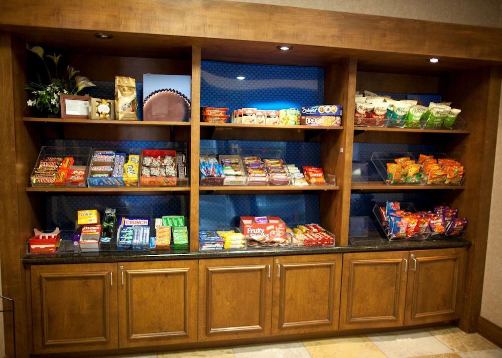 Hampton Inn & Suites Pittsburg CA - photo 96