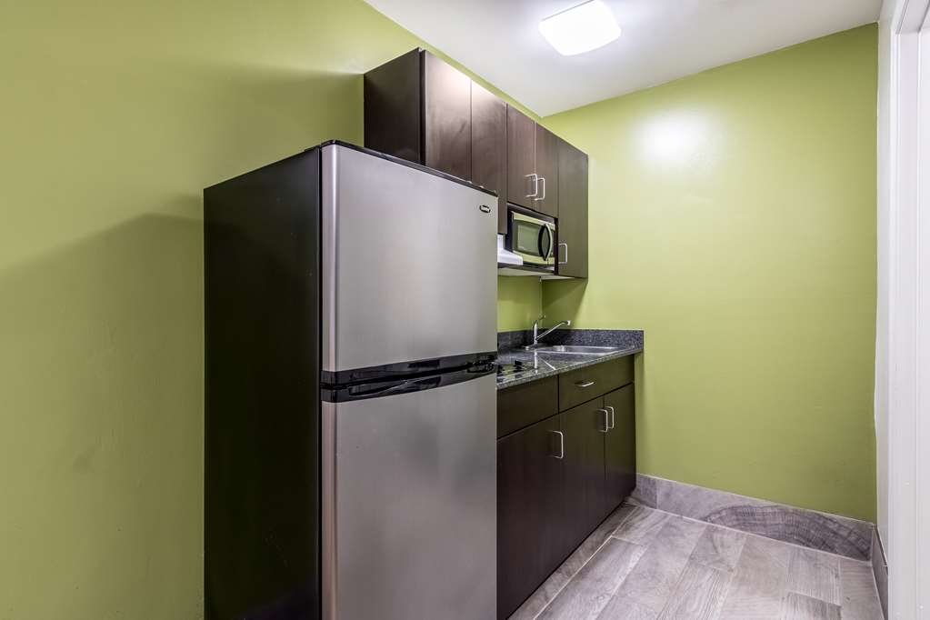 Studio 6 Extended Stay Savannah GA - photo 27