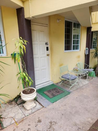 Kingston tropical retreat — 4-Star Luxury Hotel in Kingston, Jamaica