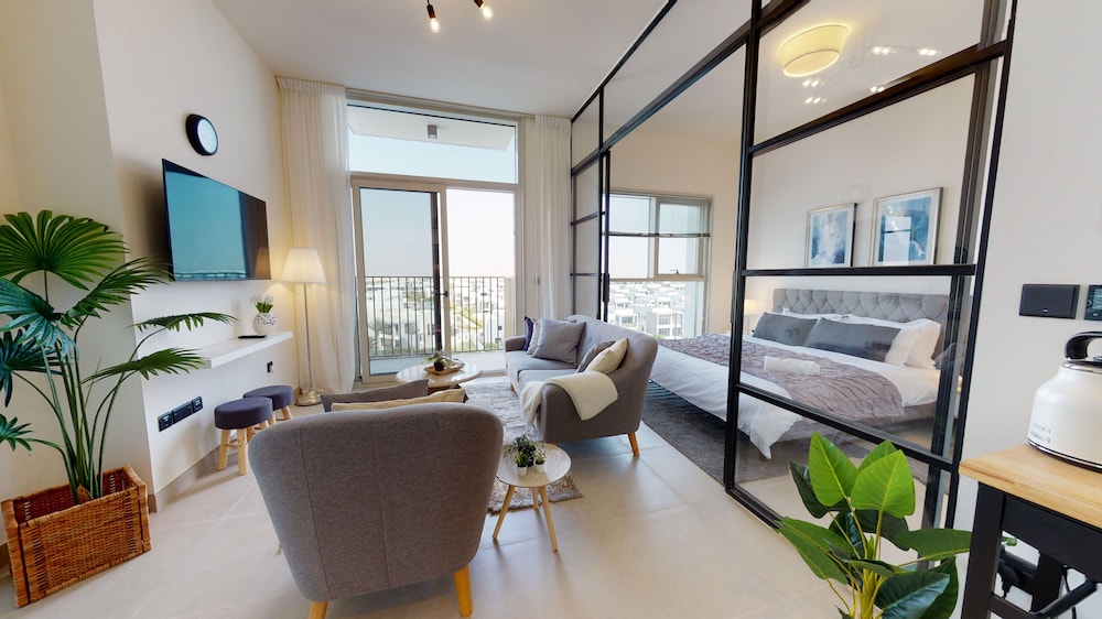SuperHost High End apartment With Burj Khalifa Glimpse — 4-Star Luxury Hotel in Dubai, United Arab Emirates