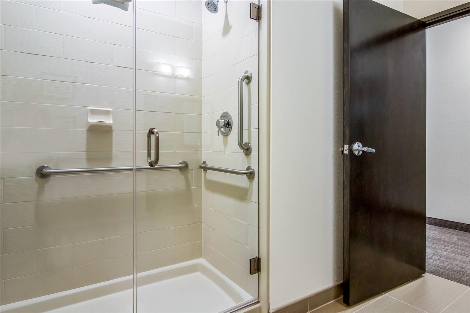 Comfort Suites Wooster near University Campus - photo 31