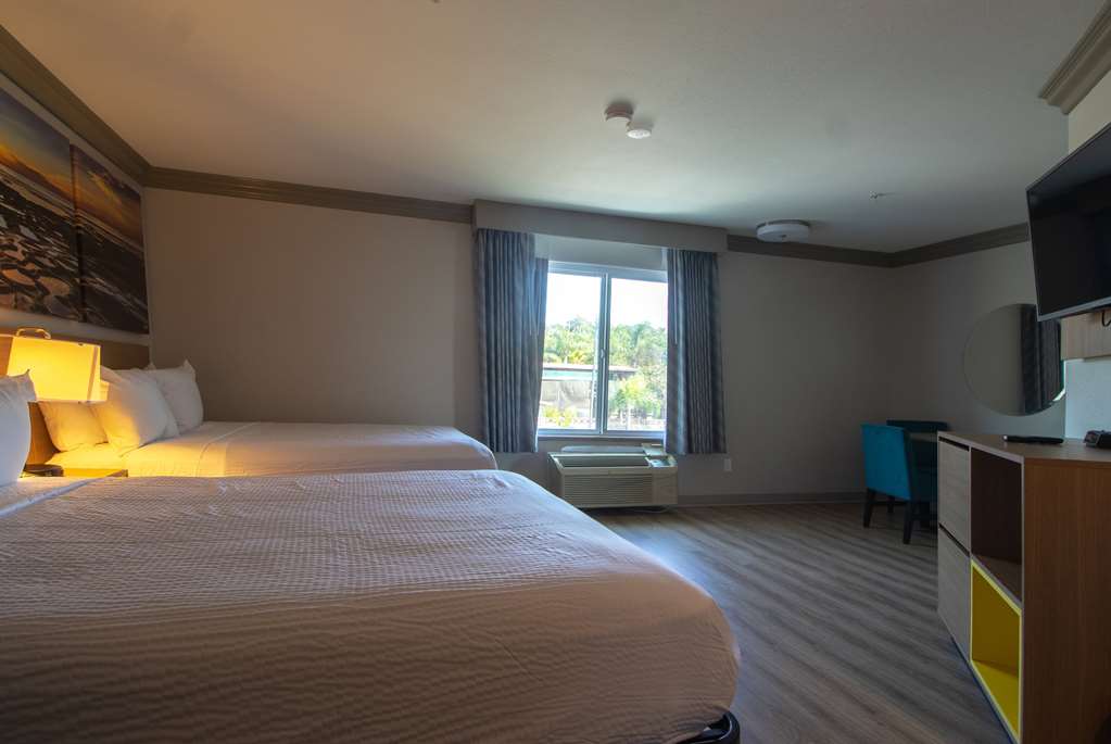 Days Inn by Wyndham Carlsbad - photo 23