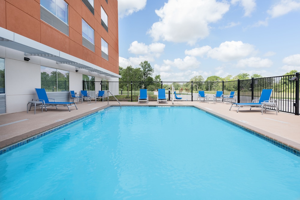 Holiday Inn Express & Suites Bryan College Station by IHG - photo 22