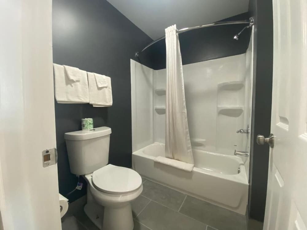 Relax Inn Plaquemine - photo 22