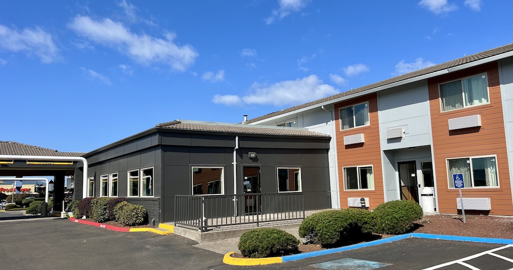The Tillamook Inn - photo 22