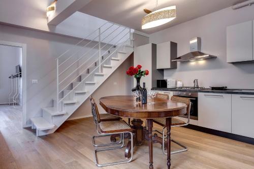 Francesco Apartment by Mamo Florence — 4-Star Luxury Hotel in Florence, Italy