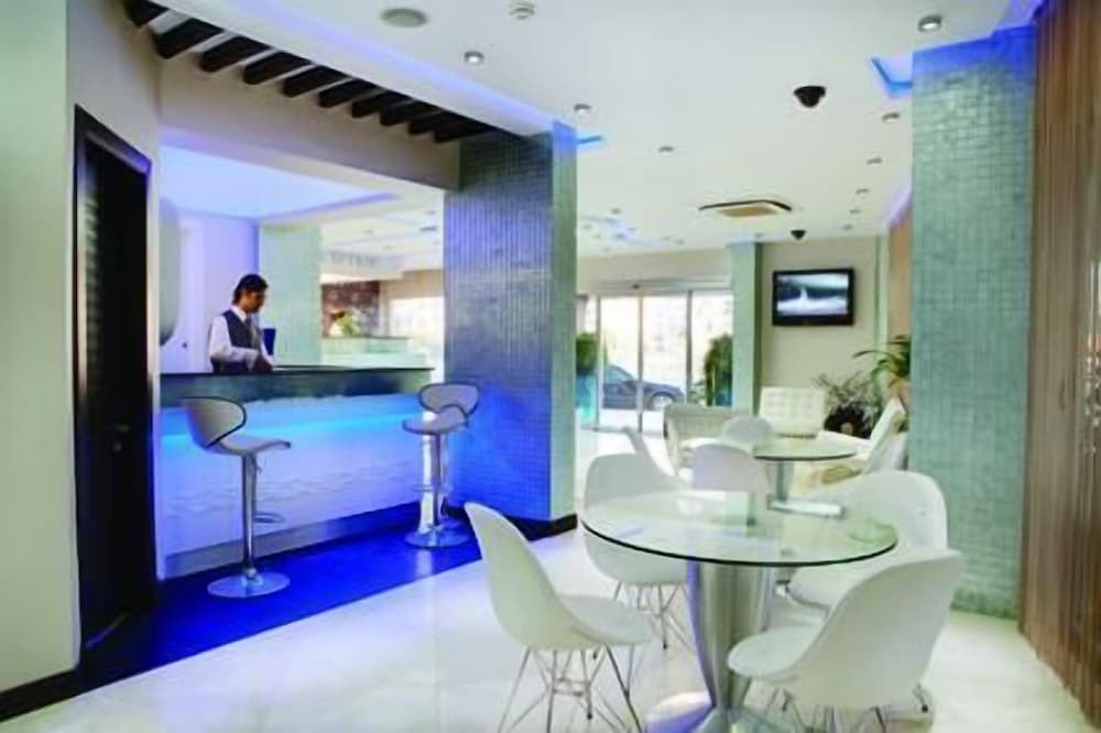 Blue City Hotel — Izmir