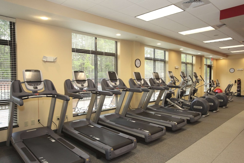 Embassy Suites by Hilton Fayetteville Fort Bragg - photo 20