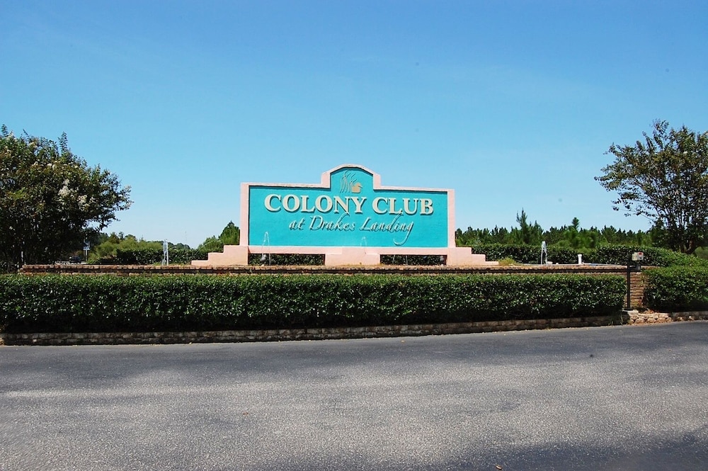 Colony Club U3 - featured photo