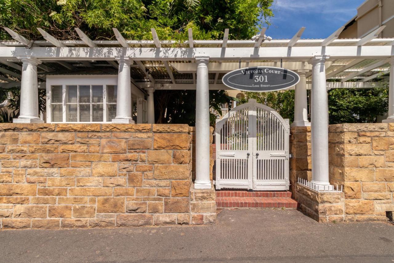 Cape Town Historical Victoria Court apartment