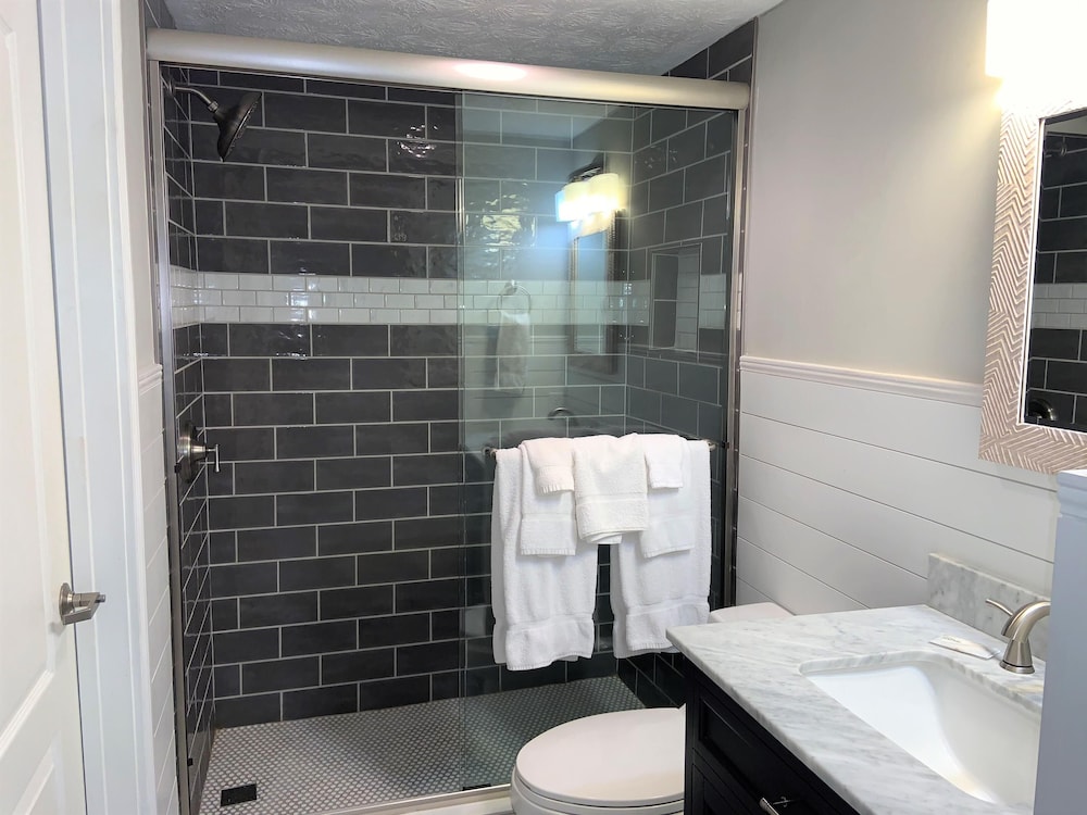 1404 Golf View Towers Smoky Mtn Bearadise in Pigeon Forge, United States