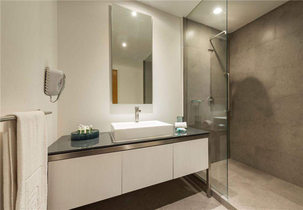 Suites bathroom