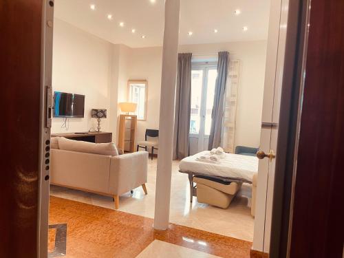 Graziano's House Case Vacanze — 4-Star Luxury Hotel in Bari, Italy