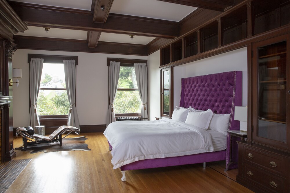Sonder Archbishop's Mansion - photo 2