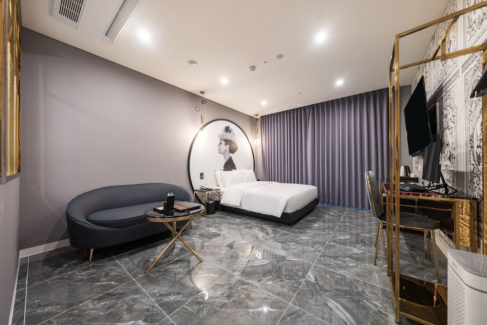 Hotel Four Star — Bucheon-Si — photo 4
