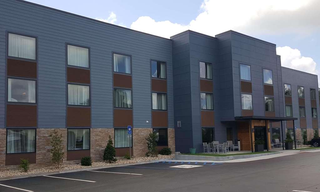 Country Inn & Suites by Radisson Savannah Midtown GA - featured photo