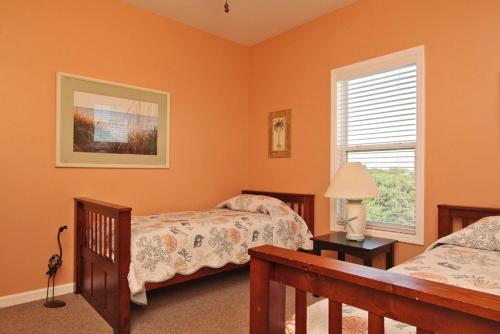 This Is It by Oak Island Accommodations - photo 3