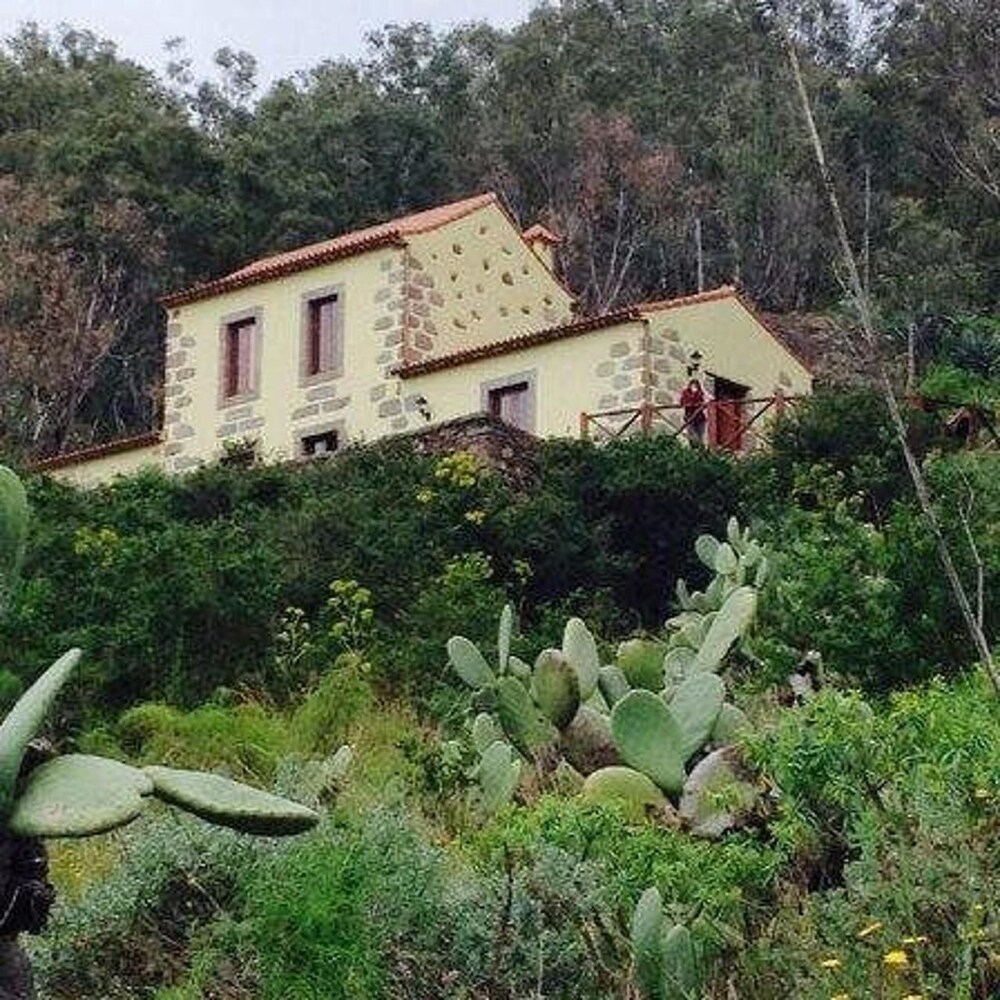 Casa Rural Las Caldereras — 4-Star Luxury Hotel in Teror, Spain