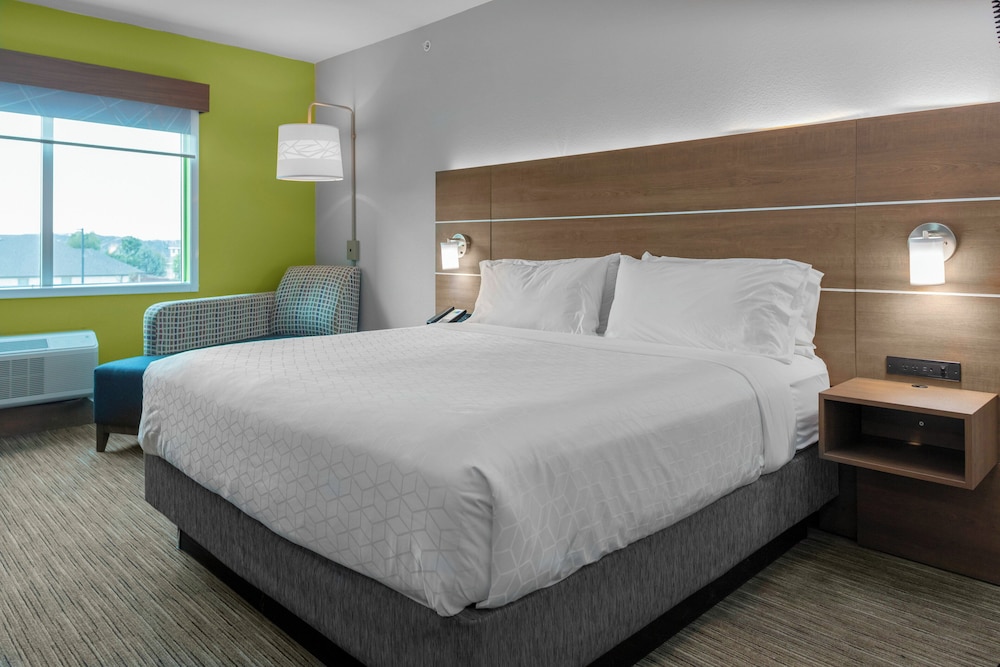 Holiday Inn Express & Suites Leander by IHG - photo 12