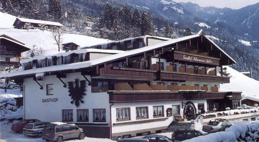 Hotel Schwarzer Adler - carbon neutral hotel in Hippach