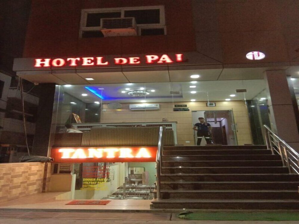 ADB Rooms Hotel De Pal Varanasi in Varanasi, India