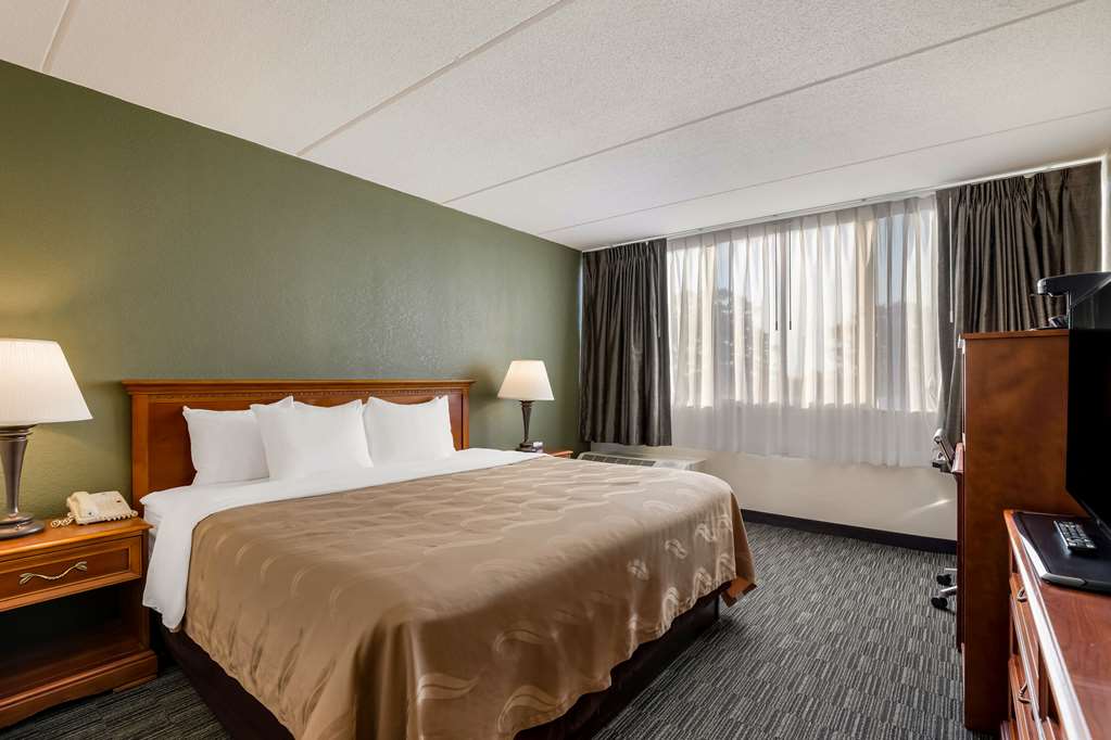 Clarion Hotel & Convention Center Joliet - photo 10