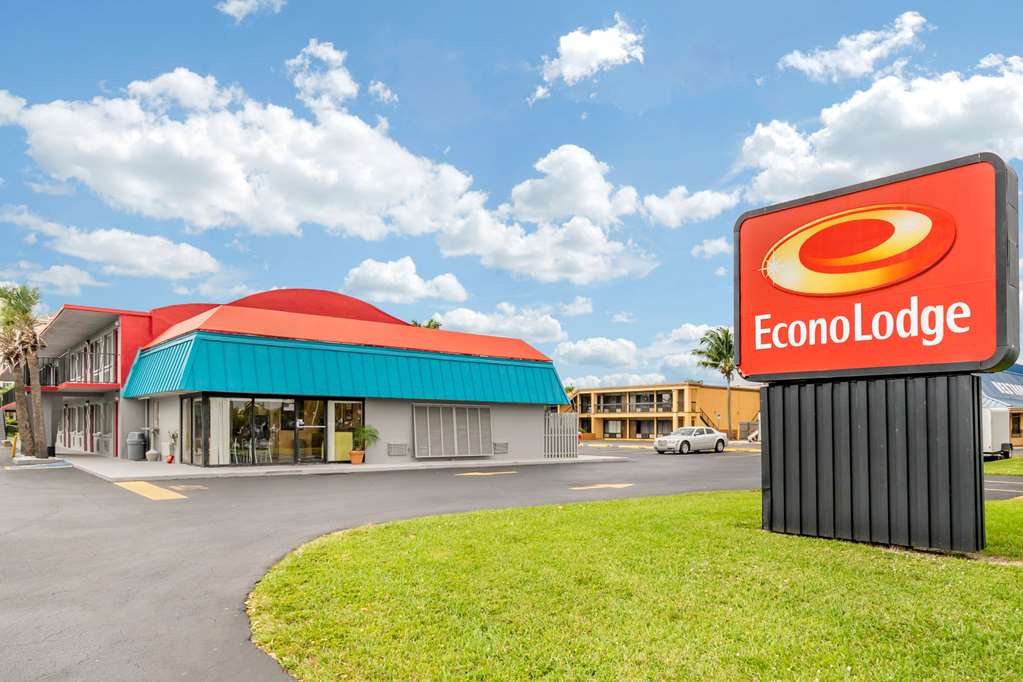 Econo Lodge Fort Myers North in North Fort Myers, United States