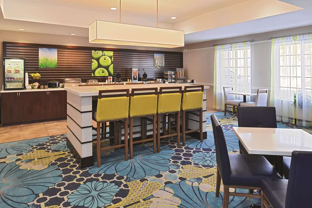 La Quinta Inn & Suites by Wyndham Ruidoso Downs - photo 50