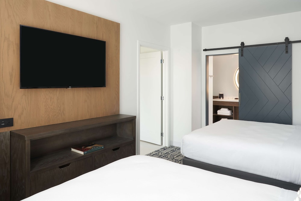 The Chifley Houston Tapestry Collection by Hilton - photo 13