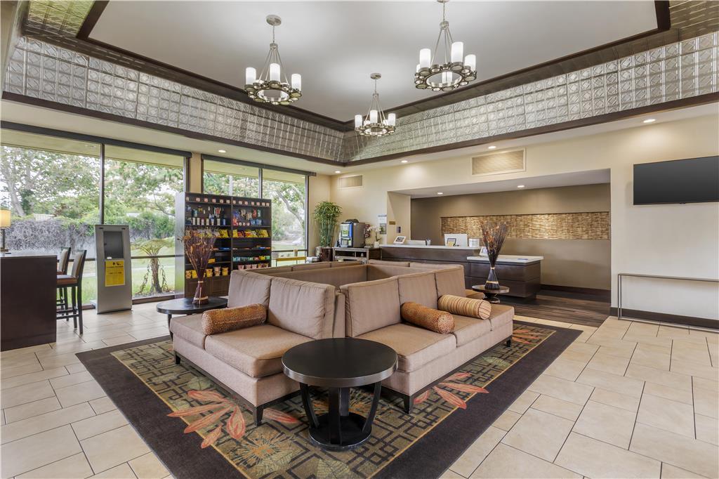 Best Western Plus Garden Court Inn - photo 51