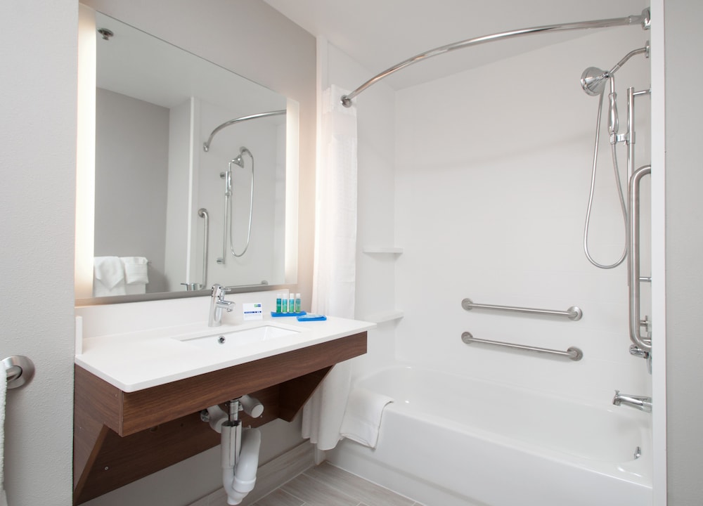 Holiday Inn Express Quantico Stafford by IHG - photo 15