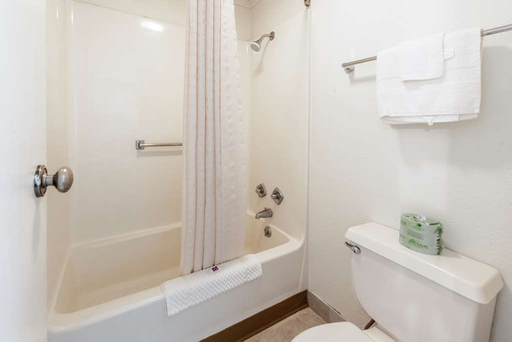 Motel 6 Mansfield OH - photo 17
