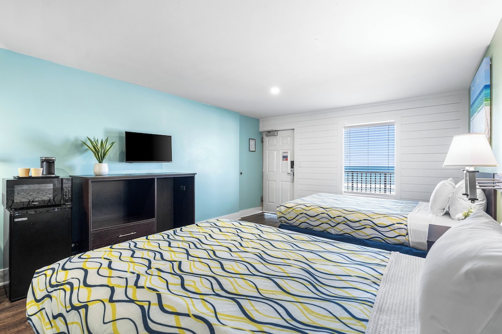 Boardwalk Beach Hotel - photo 30