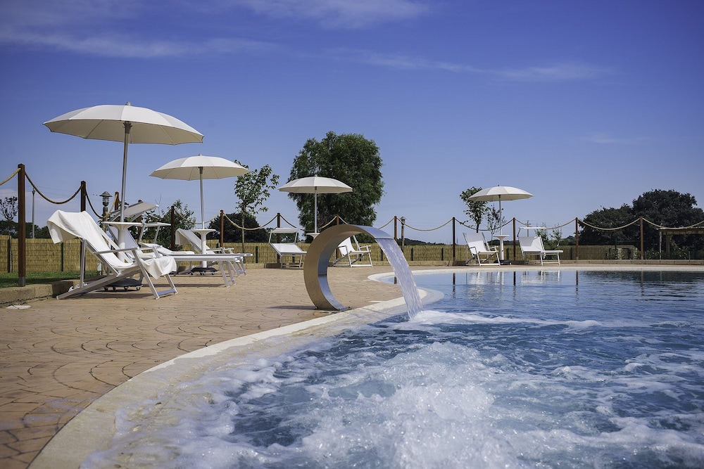 Azienda agrituristica biologica Cascina al colle — hotel in Piombino
